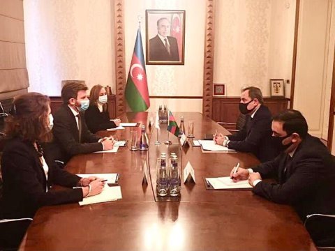 Ceyhun Bayramov Qızıl Xaç Komitəsinin Regional direktoru ilə görüşüb