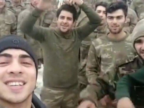 Tərxis olunan əsgər evinə belə yola salındı - VİDEO