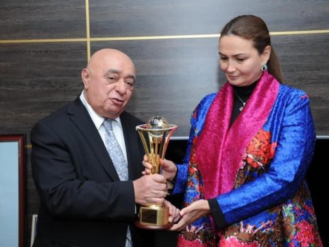Qənirə Paşayeva “Türk dünyasına Üstün Xidmət Ödülü” aldı