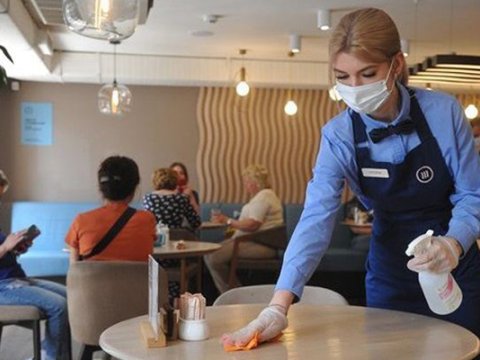 Ticarət obyektləri və kafe-restoranlar BAĞLANIR