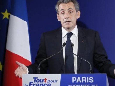 Prokuror Sarkoziyə 4 il həbs cəzası istədi