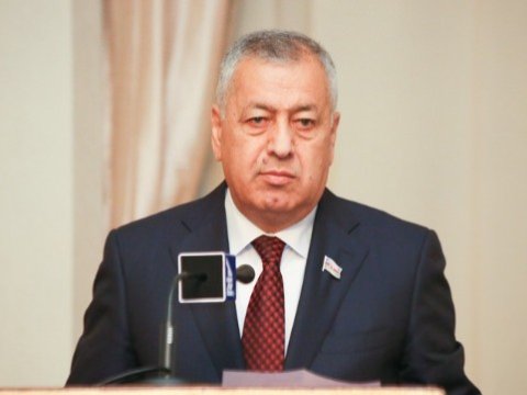 “Banklar şəhid ailələrinə güzəştə getməlidir” - Vahid Əhmədov