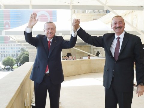 Bu xalqı enmək, milli heysiyyatı ilə oynamaq... 