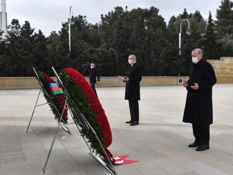 Azərbaycan və Türkiyə prezidentləri Şəhidlər Xiyabanında 