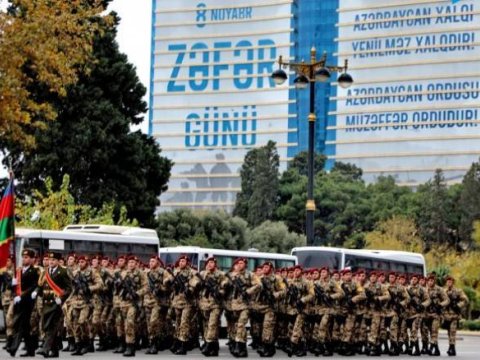 Bakıda Zəfər paradı keçirilir - Canlı yayım