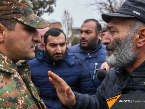 Əsgər valideynləri Paşinyana: “Övladlarımızı ölümə göndərib unutdunuz”