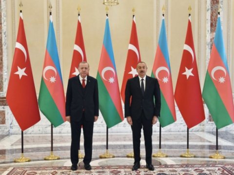 Prezidentlər mətbuata birgə bəyanatlarla çıxış EDİBLƏR
