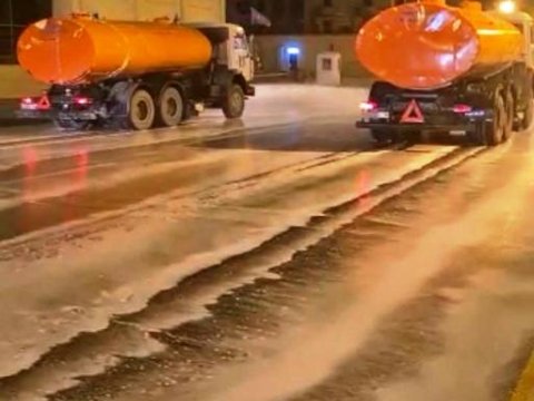 Paytaxtda təmizlik-dezinfeksiya işləri həyata keçirilir - FOTOLAR