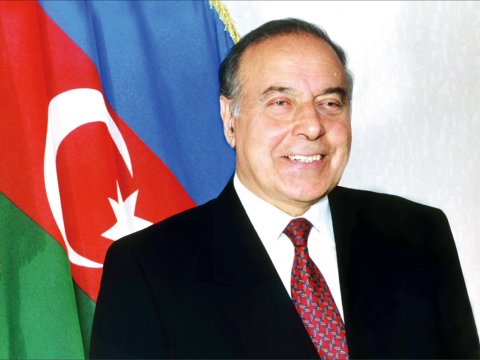Qüdrətli Azərbaycan arzusu gerçək olan Ümummilli lider 