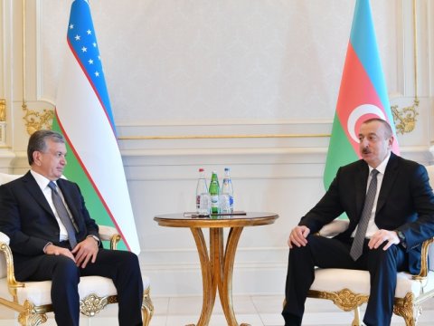 Şavkat Mirziyoyev İlham Əliyevə zəng etdi