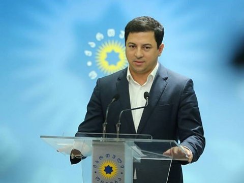 Gürcüstan parlamentinə spiker seçildi
