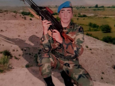 Ad günü səngərdə olan şəhidin SON ZƏNGİ - Tarix müəlliminin oğlu tarix YAZDI