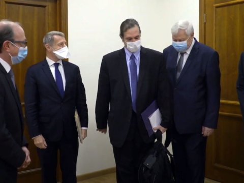 Ermənistan XİN rəhbəri həmsədrlərlə görüşdə yenə SƏRSƏMLƏDİ