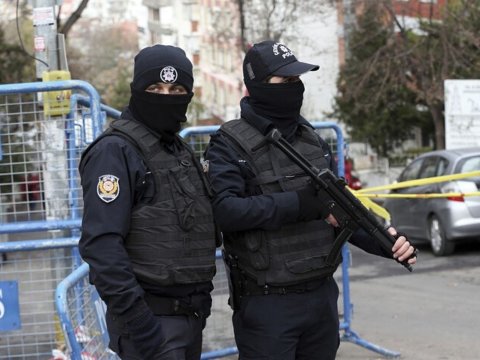Türkiyədə Yeni ildə 4 gün küçəyə çıxmaq qadağan edildi
