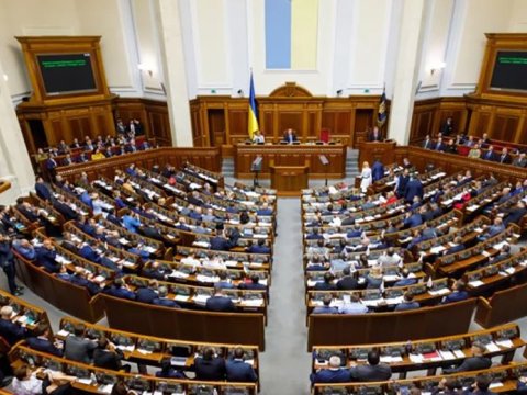 Ukrayna Parlamenti Donbassın statusu haqqında qanunu uzatdı    