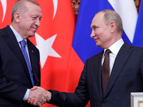 Putin Ərdoğanı TƏRİFLƏDİ: “Verdiyi sözü kişi kimi tutur”