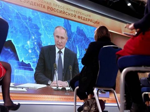 Putinin mətbuat konfransı ərəfəsində 20 jurnalist təcrid olunub