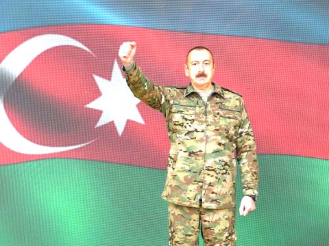 Prezident bu gün 7184 hərbçini TƏLTİF ETDİ