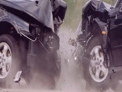 Ordubadda “Mercedes”lə “VAZ” toqquşdu - Ata və oğlu öldü