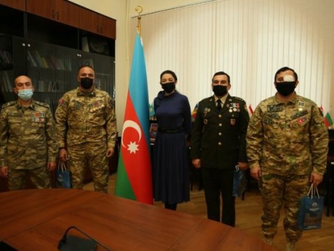 Ombudsman qazilərlə görüşdü