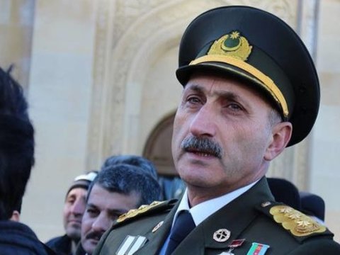 Səfərbərliyə yaşı çatmayanlar günlərlə “hərbi komisarlıqlar”ın qarşısında dayanırdı - Polkovnik