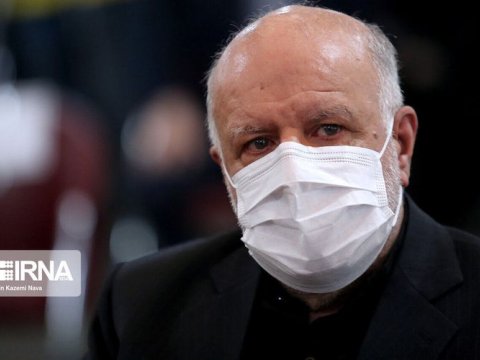 İranın neft naziri Rusiyaya gedir
