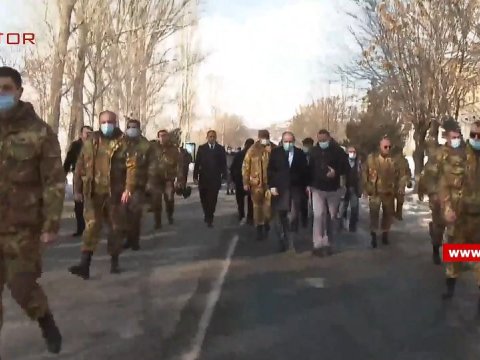 Keşiş Paşinyanı “sındırdı”