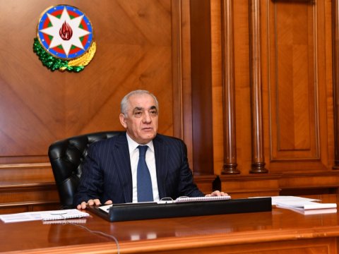 Əli Əsədov operativ qərargahın üzvlərini topladı - FOTO