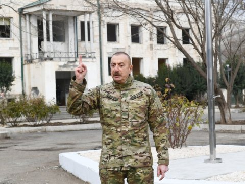 “Oğrular, vəhşilər torpaqlarımızı 30 ilə yaxın işğal altında saxlayıb” - İlham Əliyev  