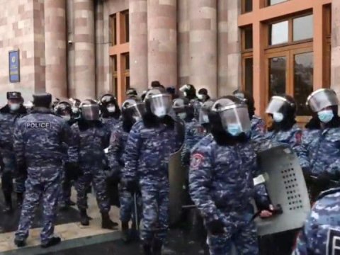 Ermənistan müxalifətinin mitinqinə 100 nəfər qatıldı