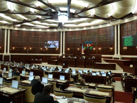 Deputatlar büdcə müzakirələrini bu gün də davam etdirəcəklər - Gündəlik