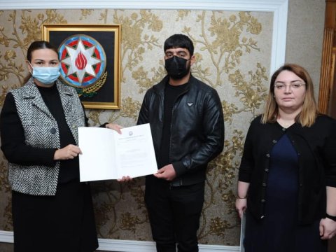 Komitə sədri şəhid Cavid İbadovun ailə ilə görüşdü
