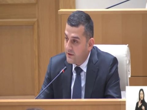 Savalan Mirzəyev parlamentdə Tbilisidəki Azərbaycan teatrının məsələsini qaldırdı