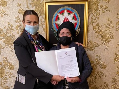 Komitə sədri şəhid anası ilə görüşdü - FOTO