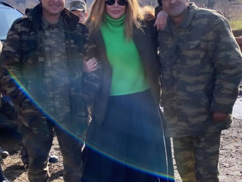 Aygün Kazımova Şuşada əsgərlərlə görüşdü - FOTO