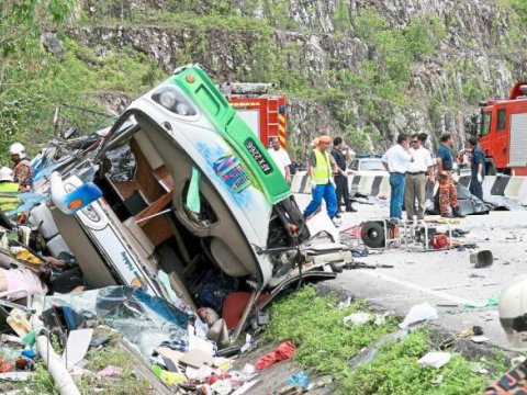 Avtobus qəzasında 60 nəfər öldü