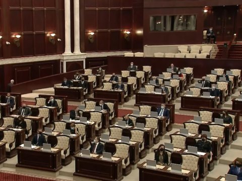 Milli Məclis 17 məsələni müzakirəyə çıxarır