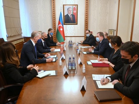 Ceyhun Bayramov diplomatlarla Qarabağda bərpa işlərini müzakirə etdi