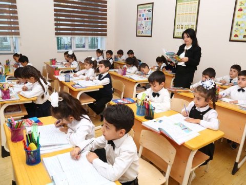 Şagirdlərin yerdəyişməsi dayandırılır