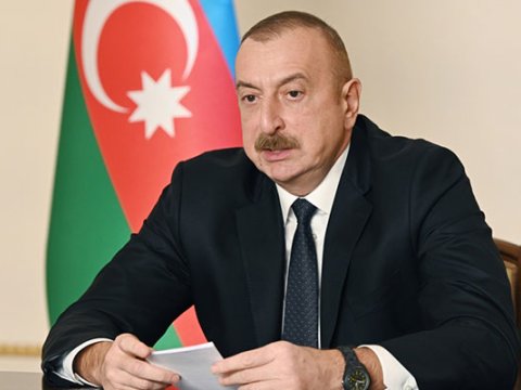 Bu şəxslərə fəxri adlar və ordenlər verildi - SİYAHI
