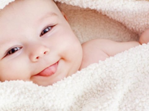 Yeni ilin ilk körpəsinə Ruhəngiz adı verildi
