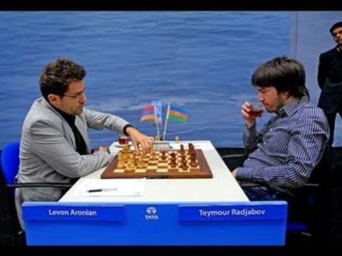 Teymur Rəcəbov finalda erməni şahmatçını MƏĞLUB ETDİ