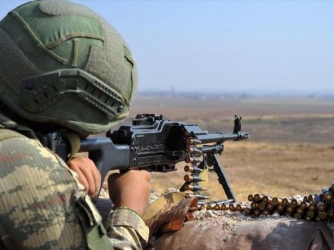 Türk əsgəri daha 3 terrorçunu zərərsizləşdirdi