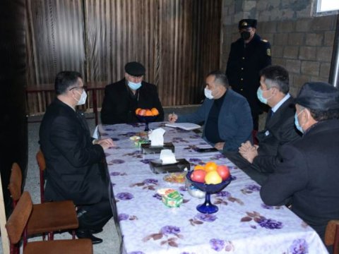 Novruz Aslanov şəhid ailələrini ziyarət etdi