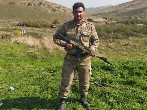 Qorxu bilməyən CƏSUR ƏSGƏR - İki dəfə yaralandı, döyüşə qayıtdı və... 