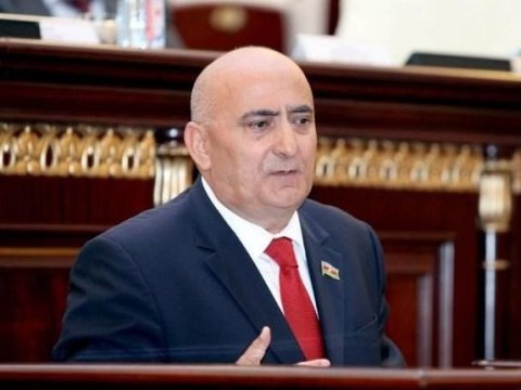 Azadlıqdan dirçəlişə doğru
