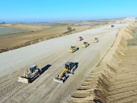 Füzuli-Şuşa yolu ilə bağlı yeni AÇIQLAMA: uzunluğu 101.5 km, eni…
