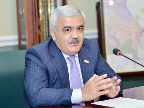 Rövnəq Abdullayev SOCAR işçilərilə bağlı əmr imzaladı