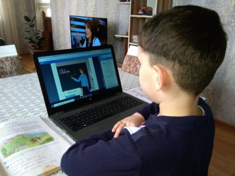 Təhsil ictimaiyyətinin internetlə bağlı müraciəti qulaqardına vuruldu - PROBLEM  