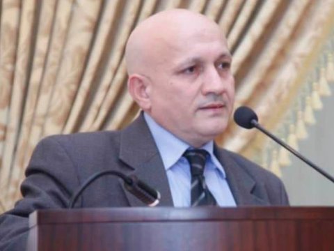 Koronavirusa yoluxan tarixçi ECMO cihazına qoşulub